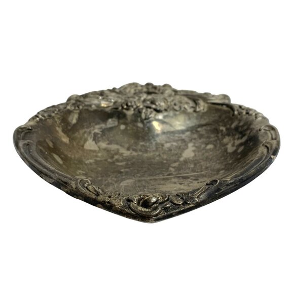 Ornate Heart-Shaped Silver-Tone Floral Trim Metal Trinket Dish Wall Decor VTG - Picture 4 of 8